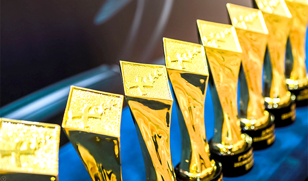 换图 奖杯照片.jpg