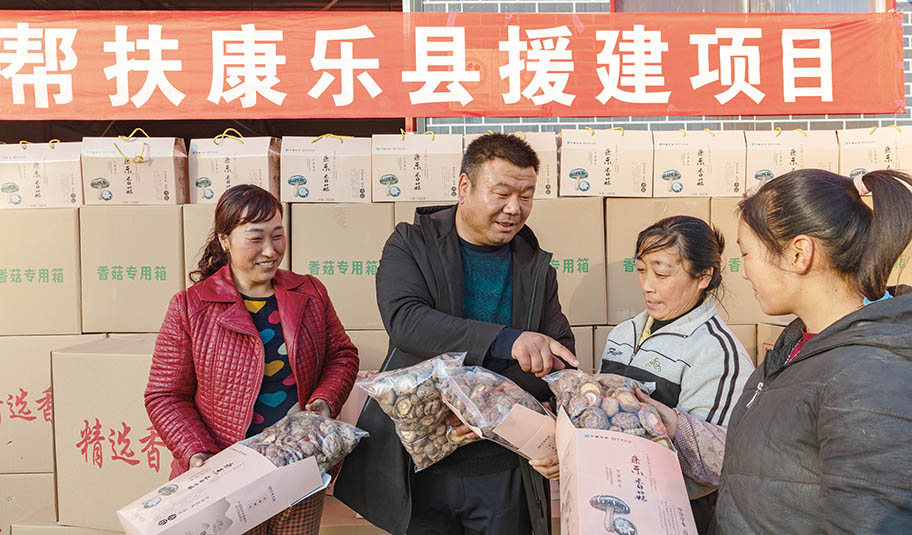 消失两年再回归,"中海旧将"郝建民高薪挂帅岁宝百货