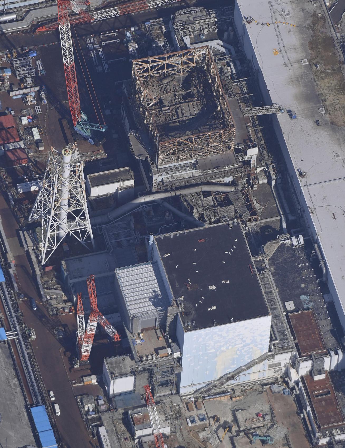 日本福岛第一核电站1号和2号核反应堆 图_视觉中国.jpeg