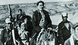 Mao Zedong (centre) in 1937.jpg