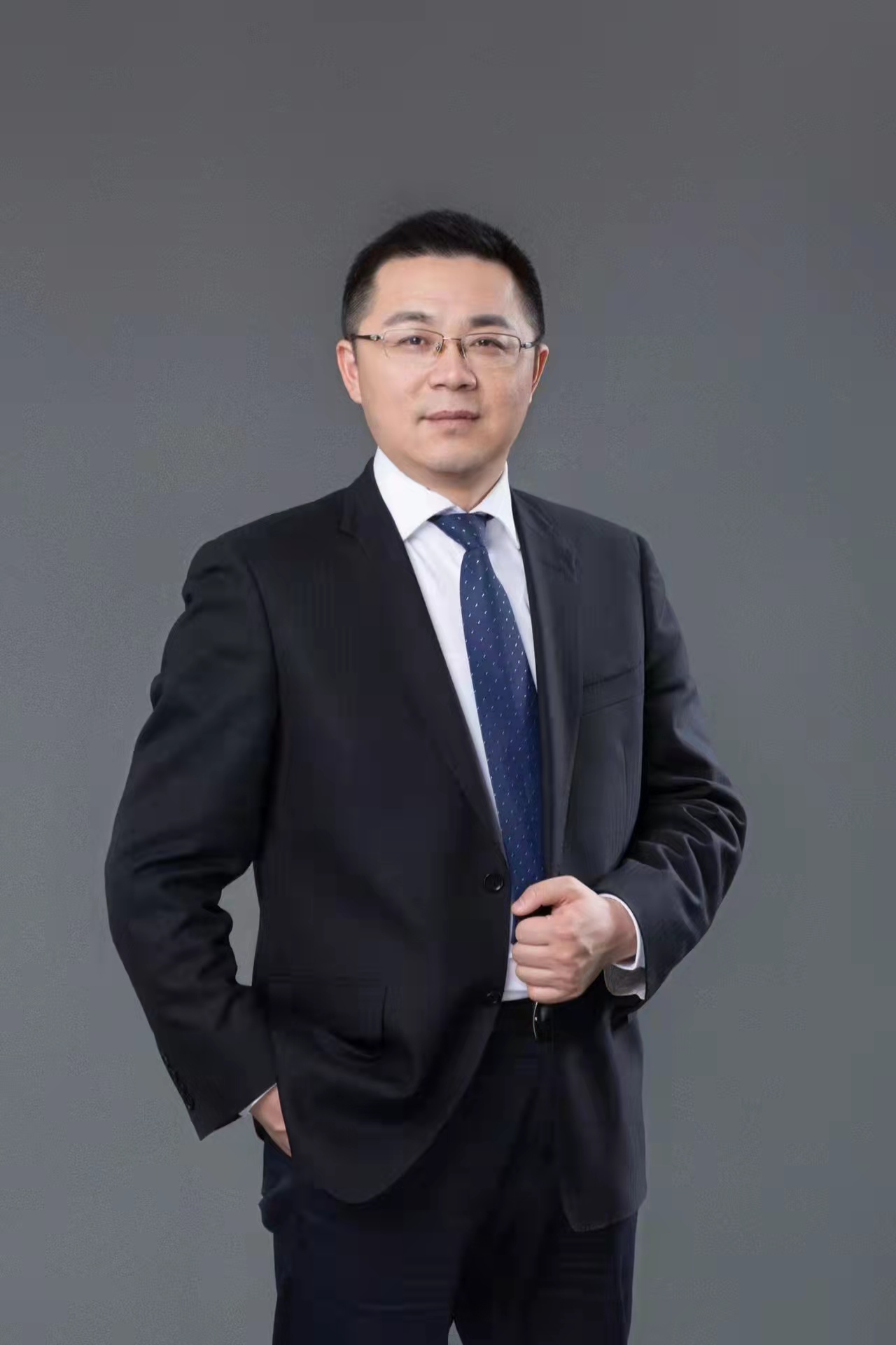 /timeweekly/uploads/image/2022/0127/1643269021140984/华富基金赵万利.jpg 华富基金赵万利.jpg